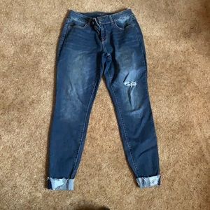 Women’s Maurices mid rise jeggings jeans cuffed distressed medium